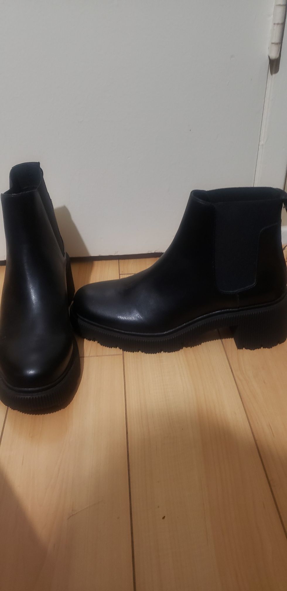 Zara chunk boots