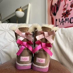 Ugg Kids Boots Kids Size 2 