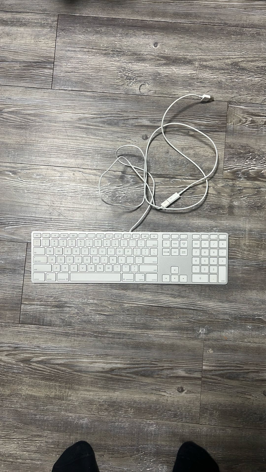 Apple Keyboard With Number Pad Wired