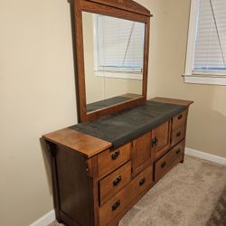 Dresser With Mirror