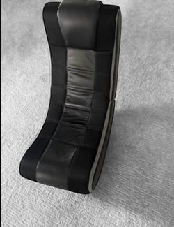 Black Video Gaming Chair – Comfortable & Sleek