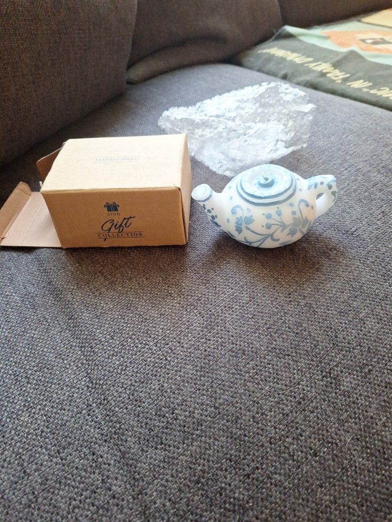 Avon Teapot Candle