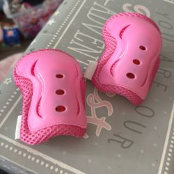 Little Girl, Skating Set Pads