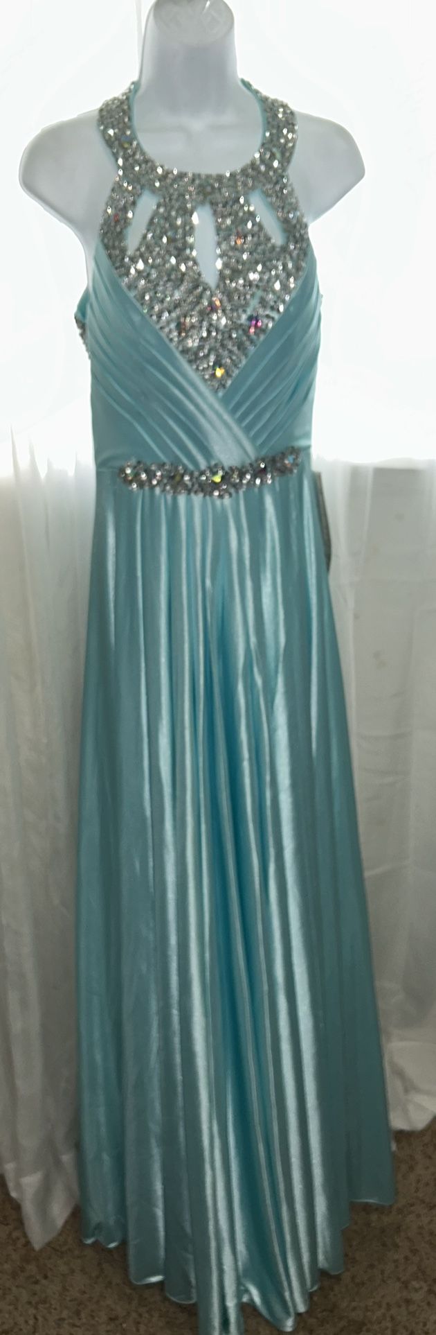 Talla Mediano Nuevo $30