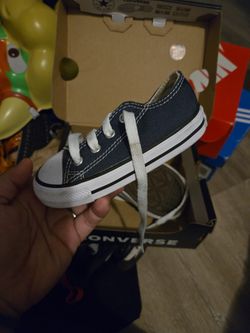 Converse Chucks Size 6 Toddler