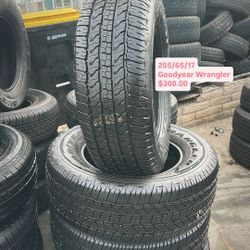 255/65/17 GOODYEAR WRANGLER 98% TREAD LIFE All Four Tires Semi New ❗| Por favor Pregunta Por Disponilildad, PLEASE ASK Me For Availability |❗