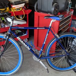 Vicicleta De Carreras  Marca  Bianchi En Buenas  Condiciones Lista  Para  La  Pista 