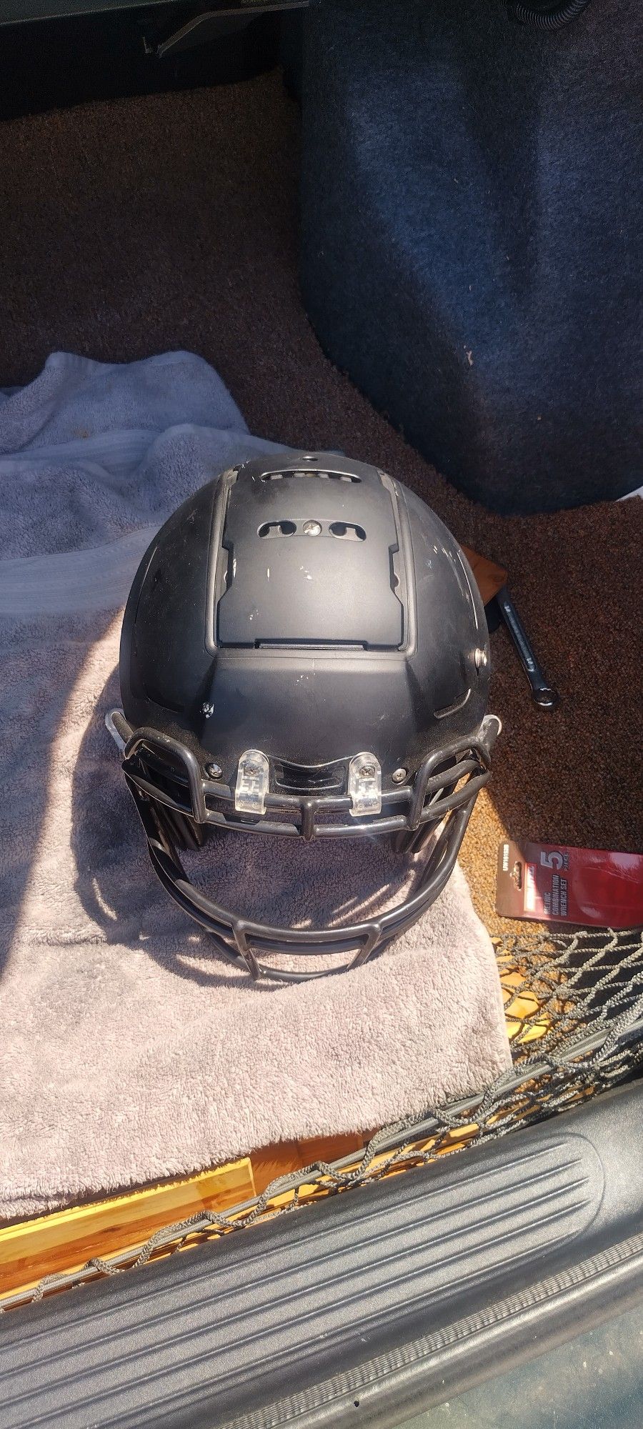 Schutt F7 Football Helmet