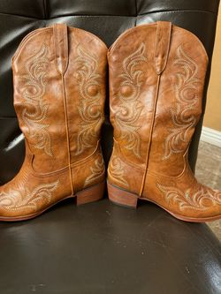 Boots sz 8