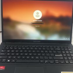 ASUS vivobook Laptop