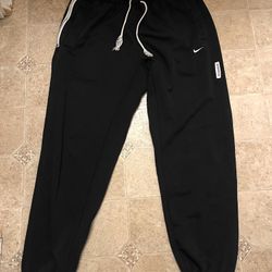 Nike Sweatpants – Y2K / Vintage Streetwear Fit (Large) (cuffed)