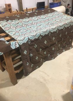 Queen size comforter and pillow covers