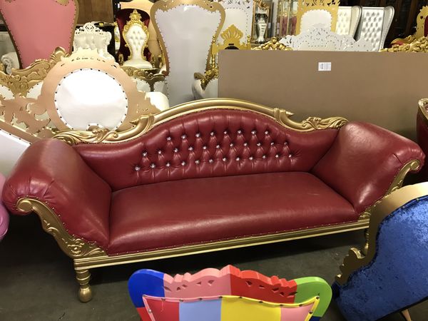 Beautiful Throne Sofa 1800 Best Offer For In Brooklyn Ny Offerup