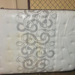 Queen Mattress And Box Spring 