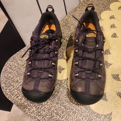 Keen Size 11 Work Shoes New!
