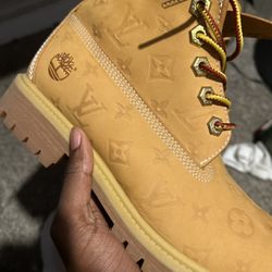 Louis Vuitton Timbs