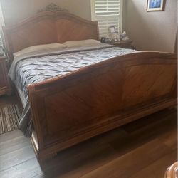 Bedroom Furniture Set 