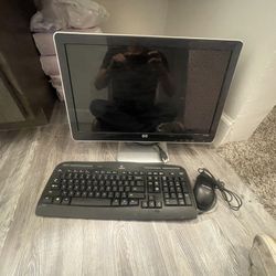 Keyboard (wireless) USB Mouse And VGA Monitor Combo 