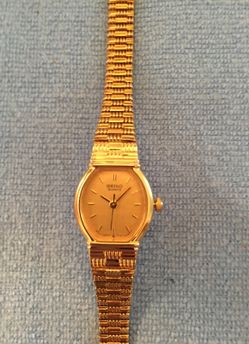 Seiko gold tone watch