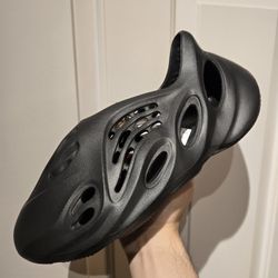 Adidas YEEZY YZY Foam RNR Onyx Mens