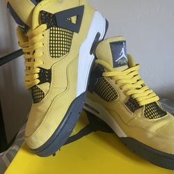 Jordan 4 Yellow Lightning