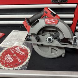MILWAUKEE M18 FUEL 18V Lithium-Ion Brushless Cordless 7-1/4 in. Circular Saw (Tool-Only)