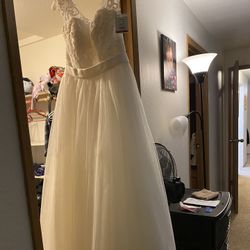 WEDDING DRESS!!