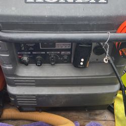 Honda EU 3000 Generator (inverter) 
