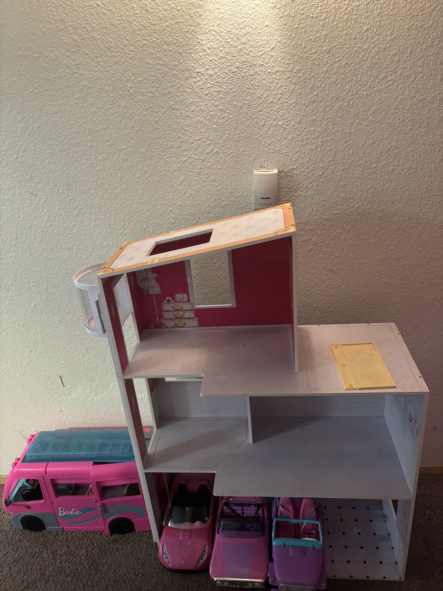 Rainbow High Doll House