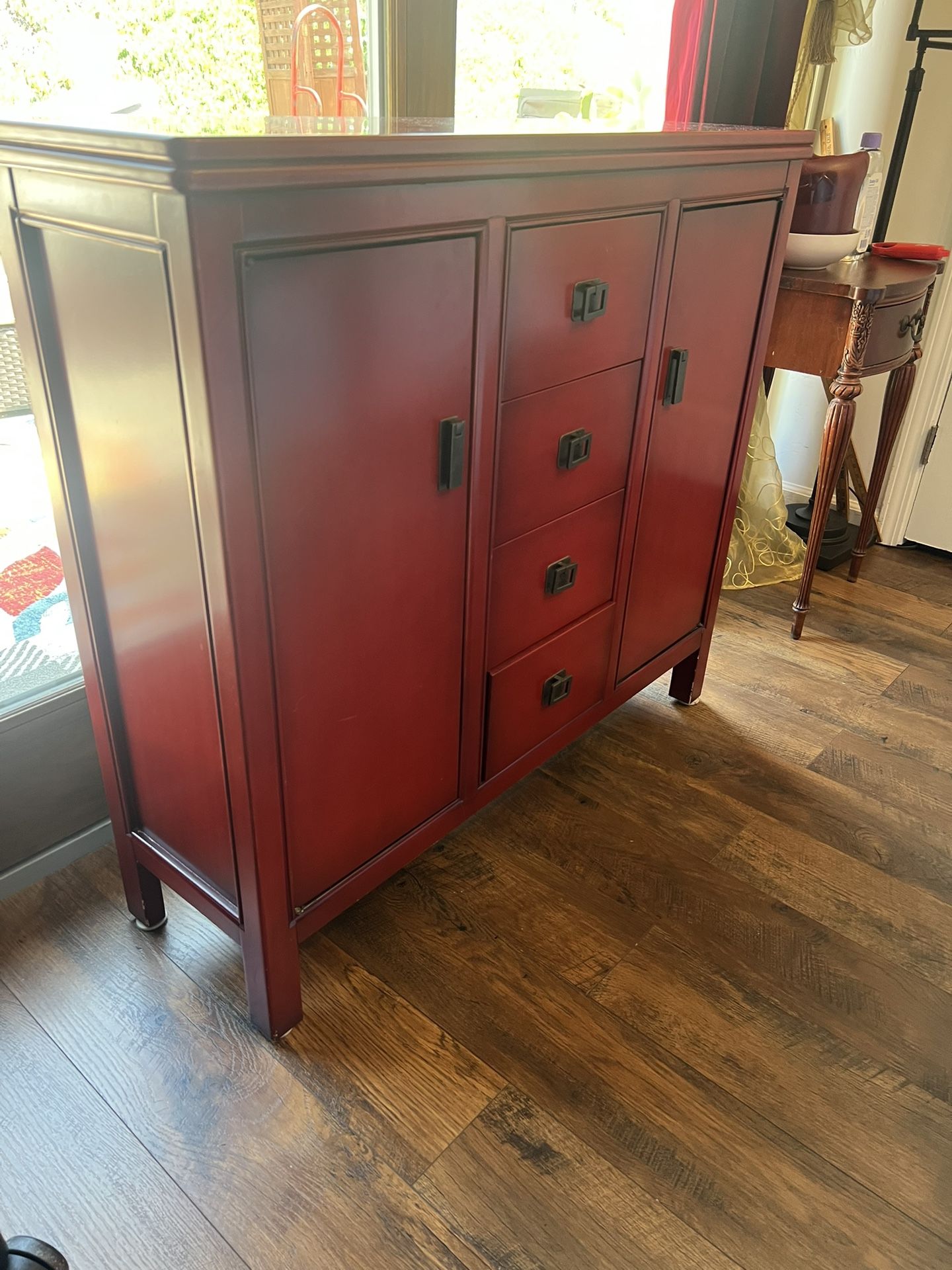 Create and barrel entrance table