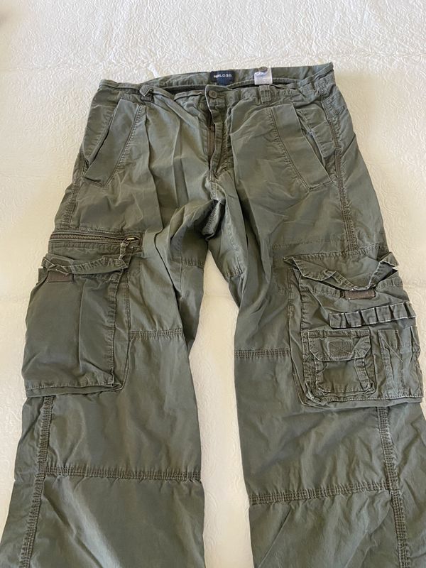 Menâs H&M green cargo pants for Sale in Goodyear, AZ - OfferUp