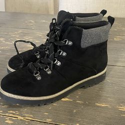 SJB Shawna Black and Gray Suede Boots Women’s Size 10 