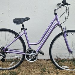 Diamondback Vital 2 Hybrid – Size Medium (5'7" - 5'10")