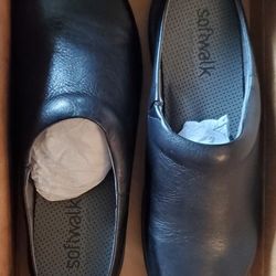 SoftWalk Women's Mules. NIB 