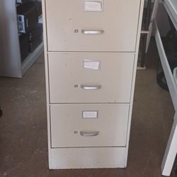 🚦Good Condition File cabinet for your Office or House.🚧


