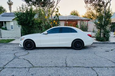15’ Mercedes Benz C300