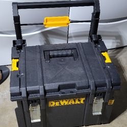 Dewalt Tool Box. Like New. Clearwater $60