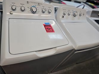 Reconditioned GE Washer and Dryer Set, white