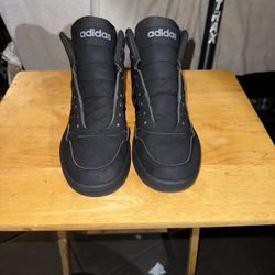 Men’s Adidas High Top Sneakers Sz 7.5