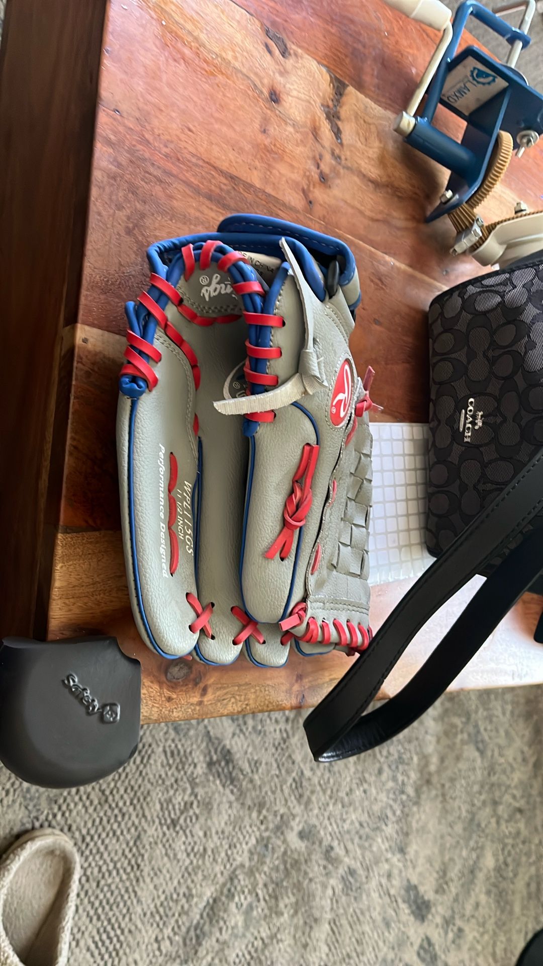 Rawlings baseball glove