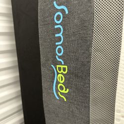 🛏️ King Hybrid Mattress + Box Spring – SomosBeds Galaxy Smoke – $950 OBO