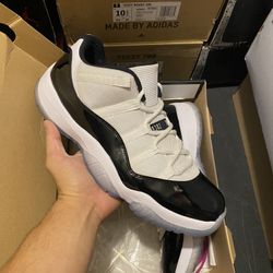 Jordan Concord 11 Low size 12 VNDS