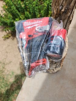 Impact and bat. M12  Milwaukee New
