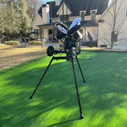 Junior Hack Attack Softball/Baseball Pitching Machine 