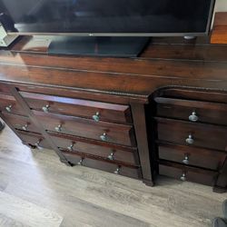 Cherry Oak Queen Bedroom Set