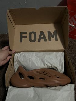 Yeezy Foam RNR Clay Red