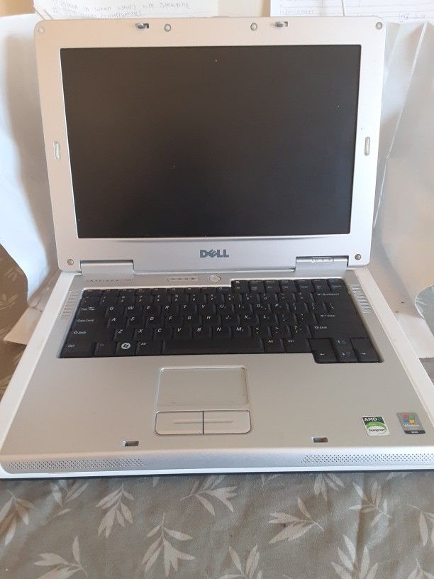 Inspiron 1501 PC Notebook Used For Parts