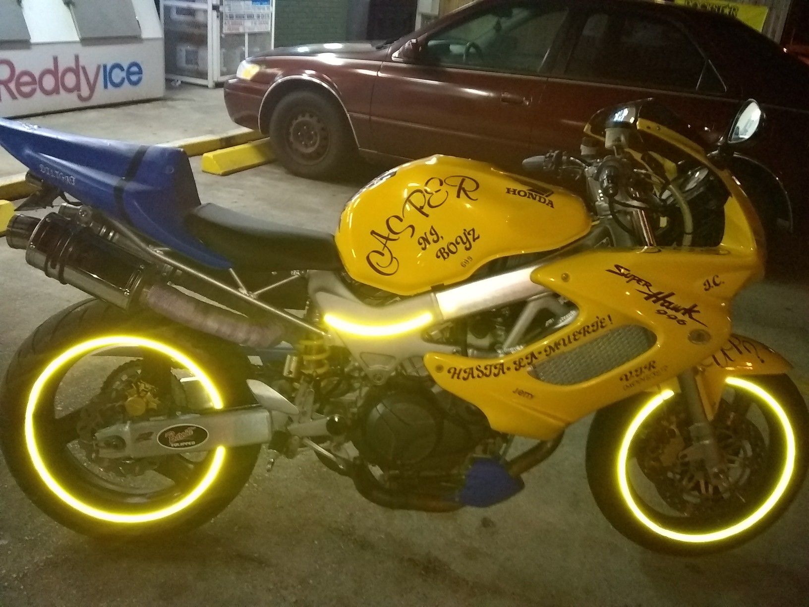 2000 Honda superhawk 996