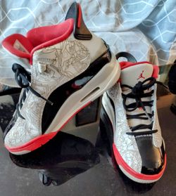 Women's Jordans / Shoes