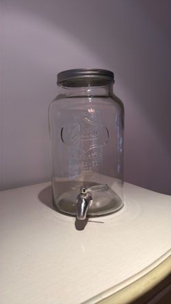 Clear Glass water / beverage dispenser
